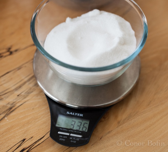 Exact measurement of the sugar. I'm getting good at this. 
